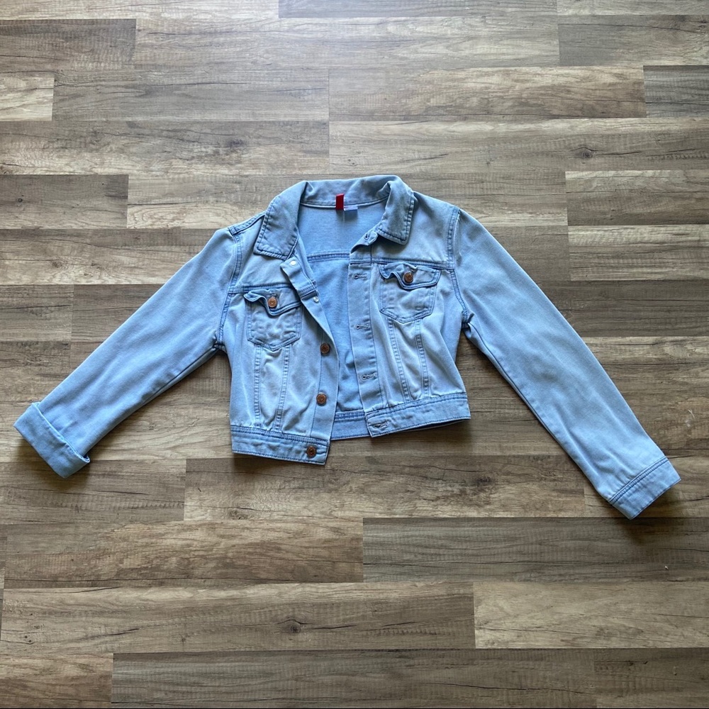 Women’s Size 6 Stretchy Jean Jacket